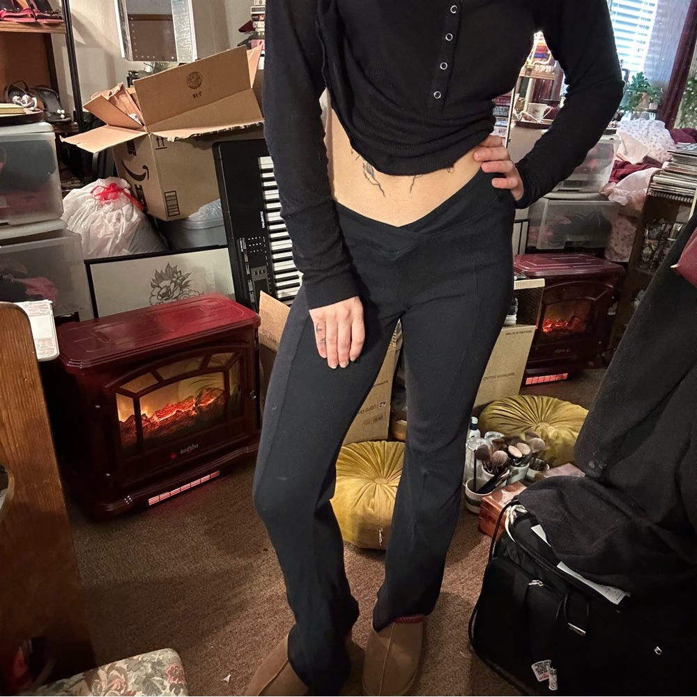 black low waisted flare leggings